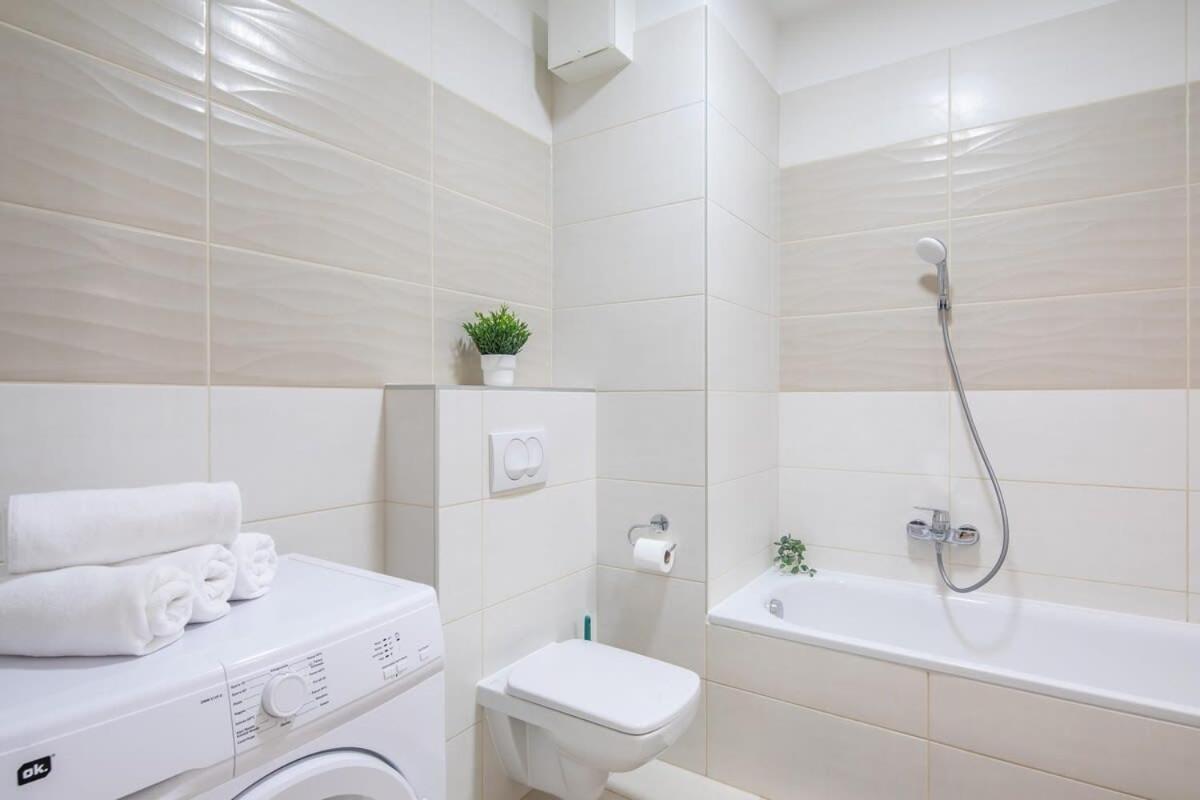 Central - New - Cozy Stay Budapest Exteriör bild