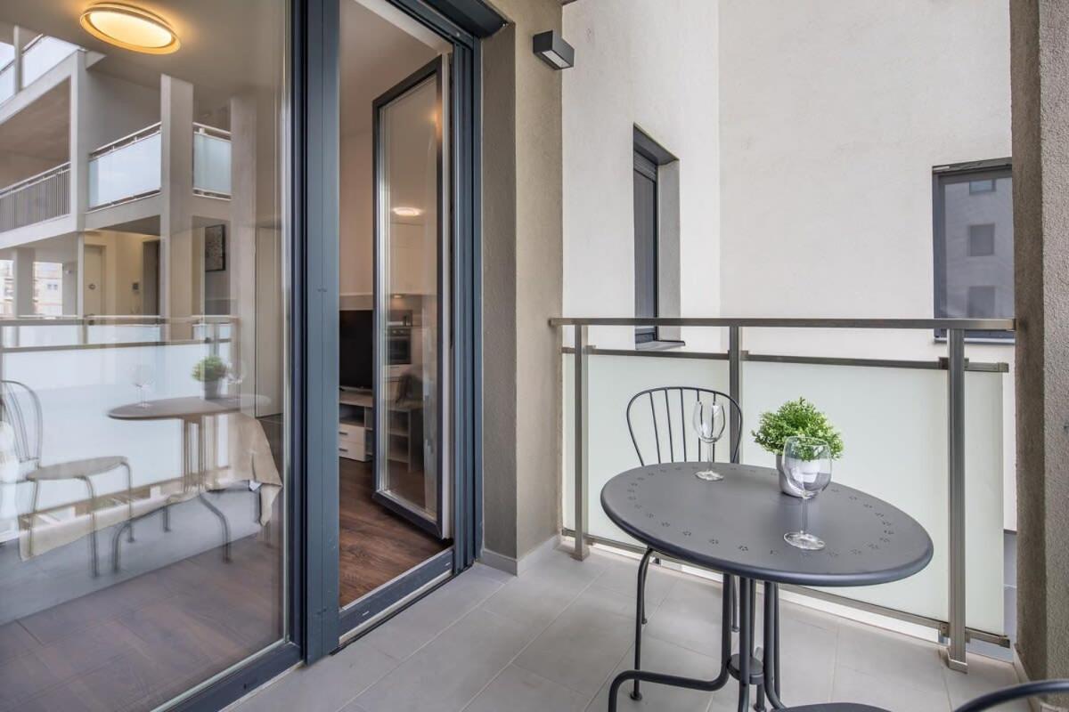 Central - New - Cozy Stay Budapest Exteriör bild